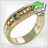 Золотое кольцо с изумрудом и бриллиантами "Pretty happy"